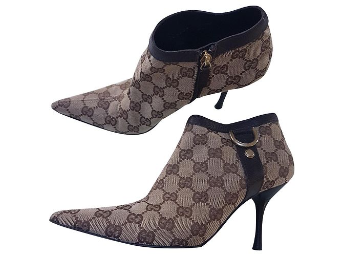 Botas Gucci GG Monogram de couro marrom bege Castanha