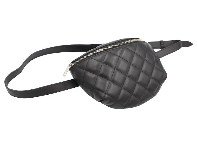 Chanel Bolsa de cinto Preto