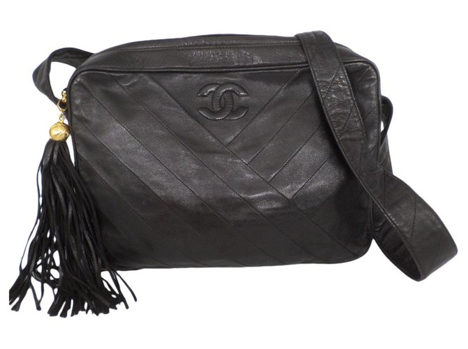 Camera Chanel Handbags Black Leather  ref.179162