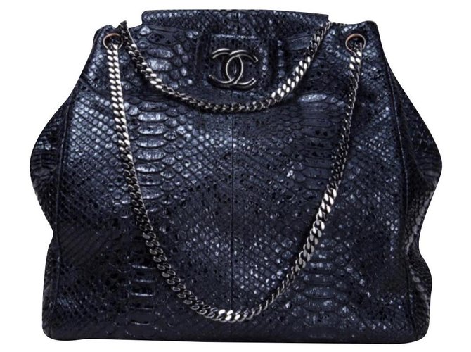 Chanel large python hobo tote bag Black  ref.179186