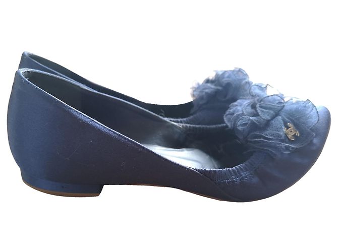 Sapatilhas Chanel em cetim azul T38