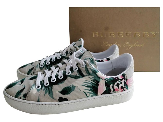 burberry green shoes