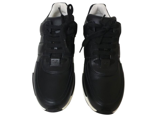 Chanel black leather sneakers  ref.179284