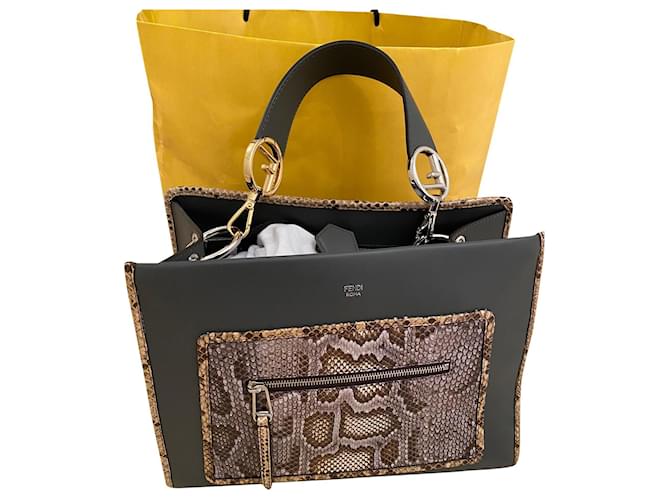 Fendi Runaway Handtasche Grau Leder und Python 