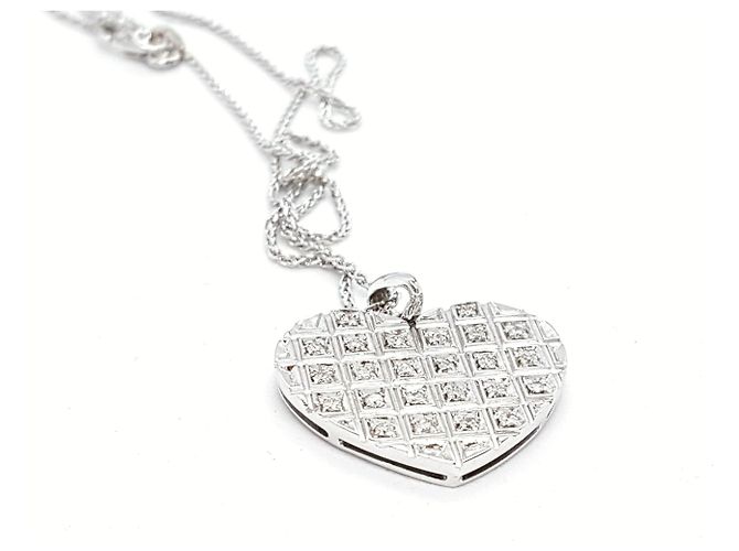 Autre Marque Collier Pendentif Cœur en Or Blanc et Diamants Argenté