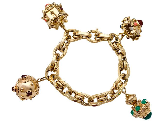 inconnue Bracelet breloques en or jaune et verres de couleurs.  ref.179534