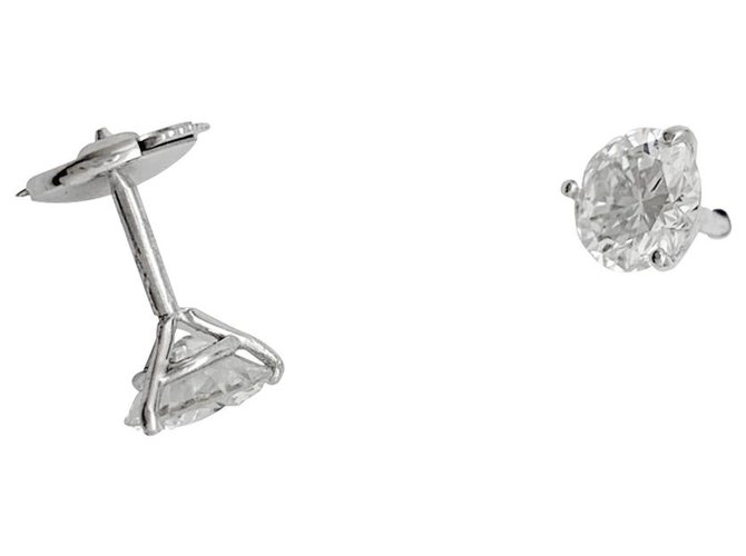 inconnue White gold diamond stud earrings.  ref.179570