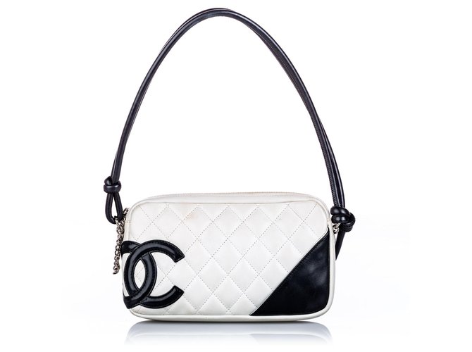 Chanel White Cambon Ligne Pochette Black Leather ref.179603 - Joli Closet