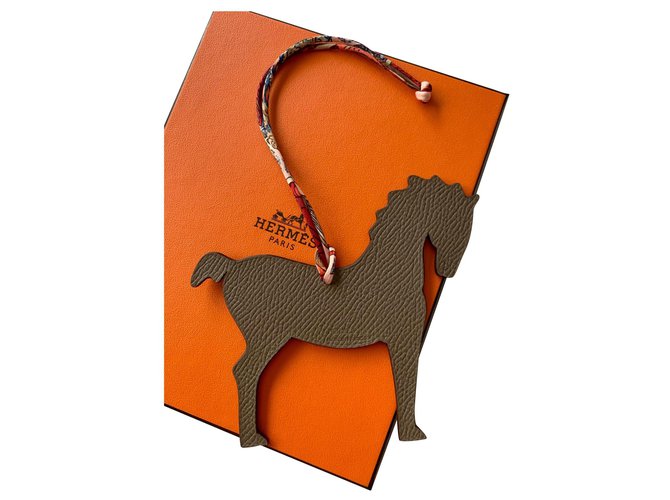 hermes paper bolsa charm
