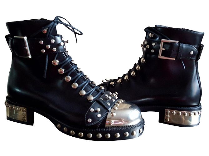 Stivaletti Alexander McQueen in pelle nera Nero