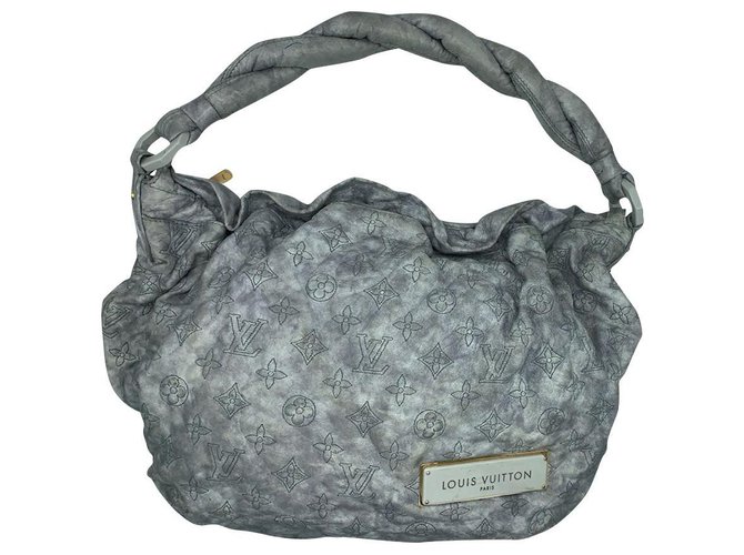 Louis Vuitton Handbags Grey Leather  ref.179945