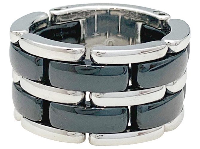 Chanel "Ultra" large model ring in white gold and black ceramic.  ref.179968