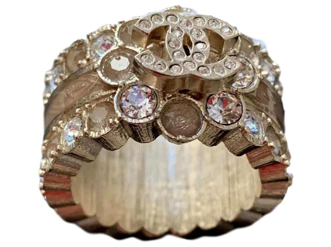 Chanel Rings Golden Metal  ref.180063