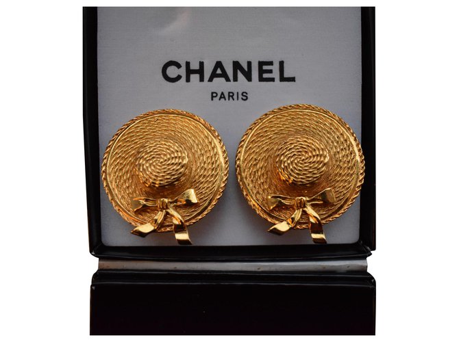 Chanel Vintage Gold Toned Straw Hat Clip On Earrings Golden Metal  ref.180522