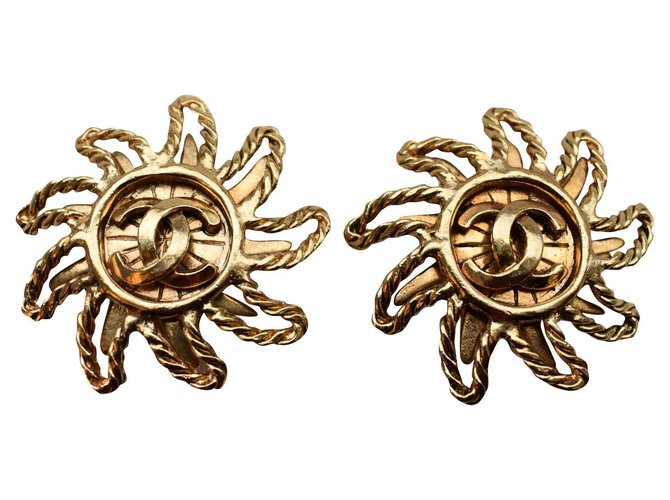 Vintage Chanel Gold Tone Sun Motif CC Clip-On Earrings Golden Metal  ref.180534