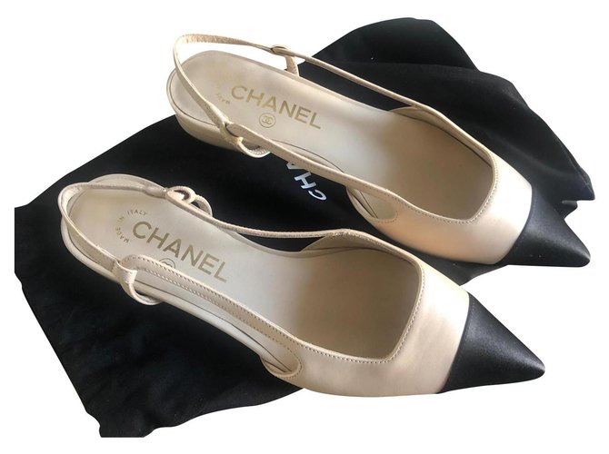 CHANEL SLINGBACK BRAND NEW WITH dustbag Beige Leather  ref.181358