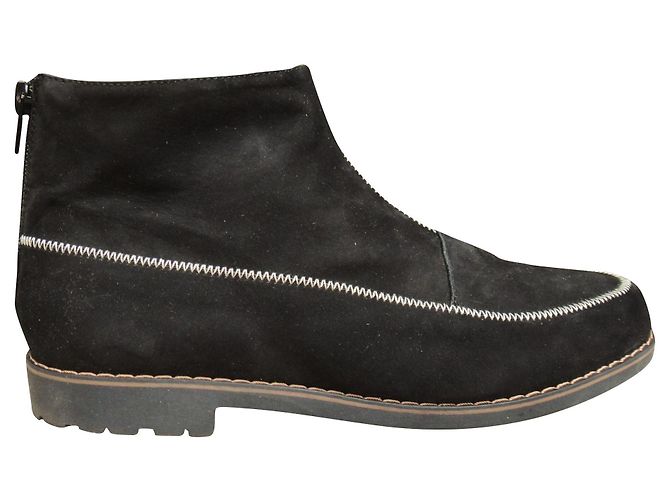 vintage Cacharel ankle boots p 39 new condition Black