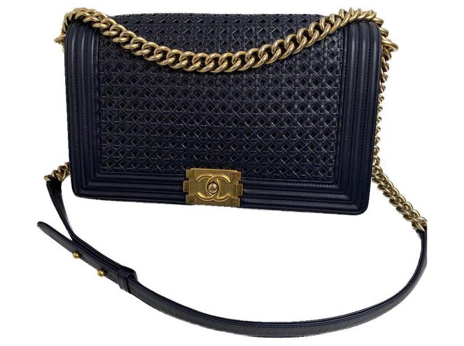 Boy Chanel Cuir Bleu foncé  ref.182074