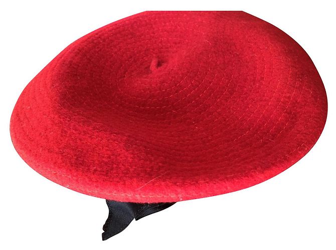 Chanel Roter Woll-Béret mit Seidenband