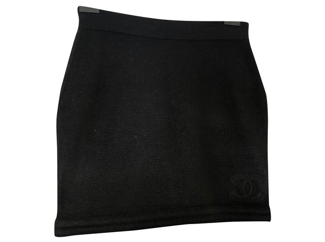 Chanel Skirts Black Wool  ref.182227