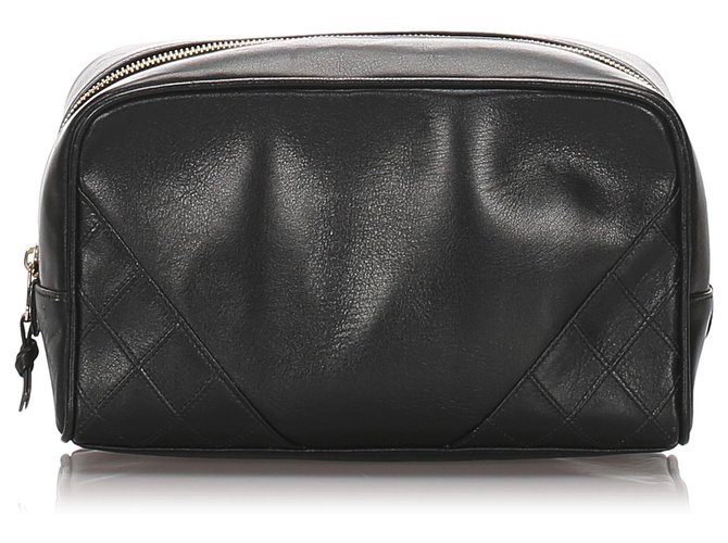 Chanel Black Quilted Lambskin Leather Pouch ref.182400 - Joli Closet