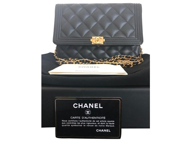 Wallet On Chain Chanel Boys Geldbörsen auf Kettentasche Schwarz Leder  ref.182449