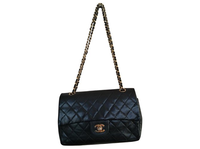 Chanel TIMELESS Black Leather  ref.182451