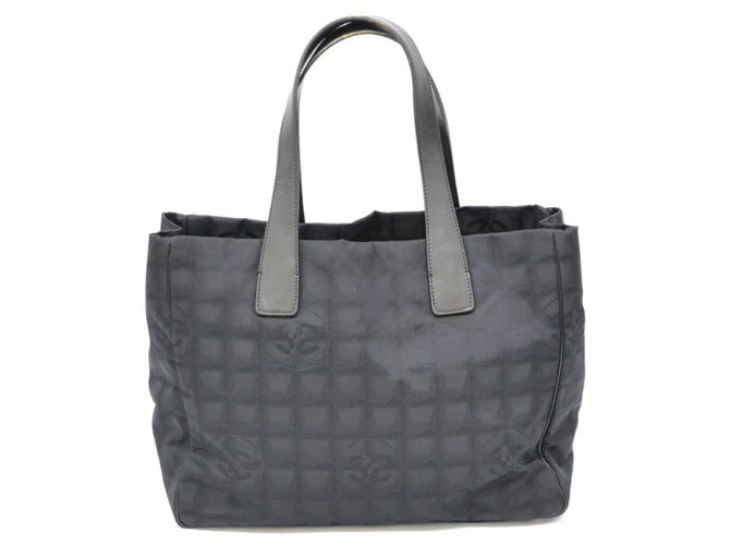 Chanel Travel line tote bag Black Cloth ref.182457 - Joli Closet