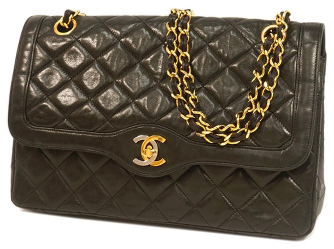 Chanel Black Lambskin lined Flap Flap Bag Leather  ref.182607