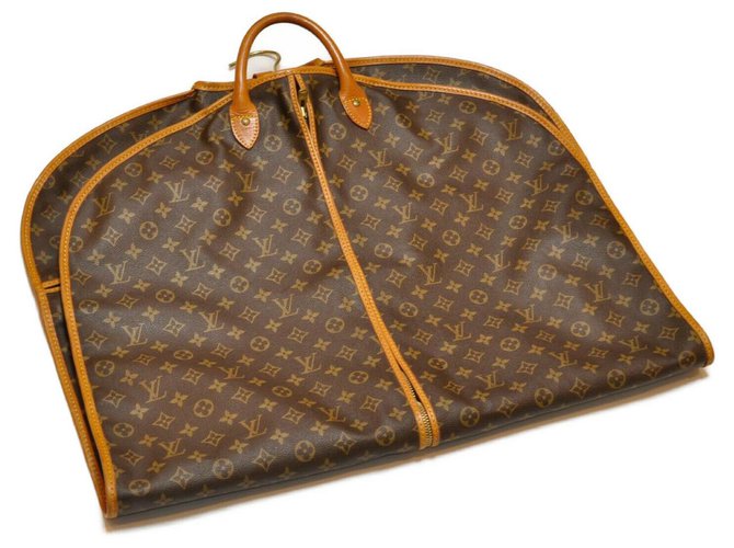 Louis Vuitton Hanging Travel Bag