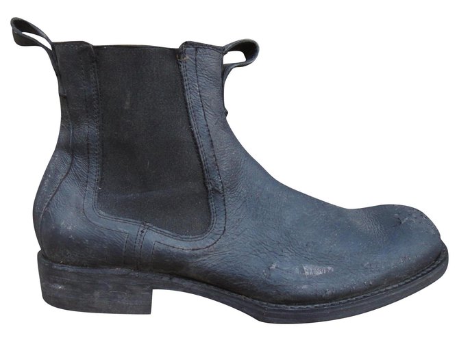 boots Fryep 42 état neuf Cuir Noir  ref.182723