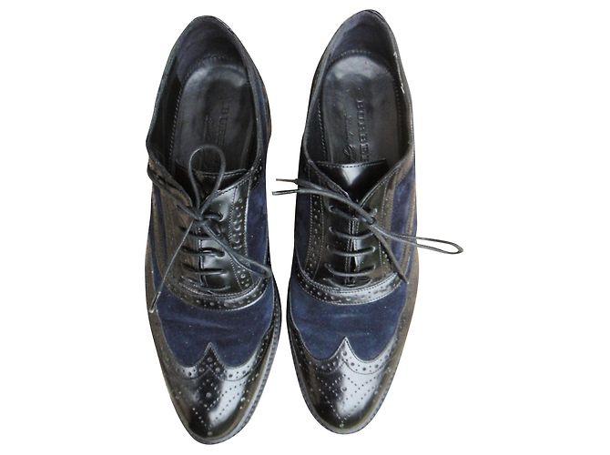 Scarpe Oxford Burberry blu notte scamosciate e vernice 39 Blu scuro