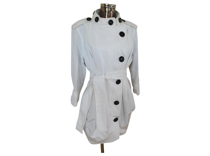 Yves Saint Laurent Trench coats White Cotton  ref.183323
