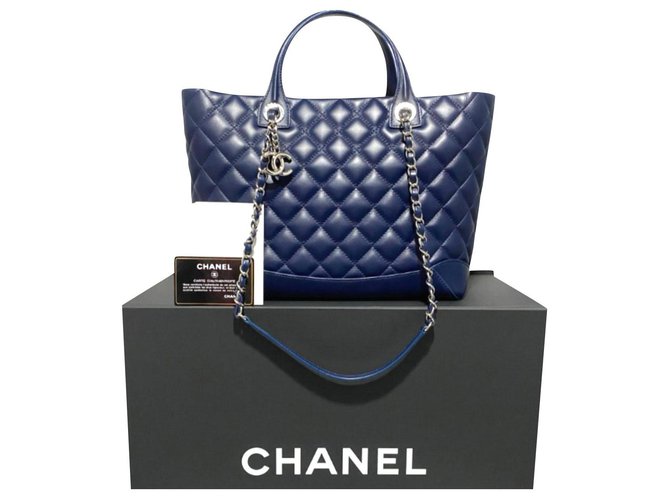 Sac Chanel Matelasse en agneau Cuir Bleu Marine  ref.183343