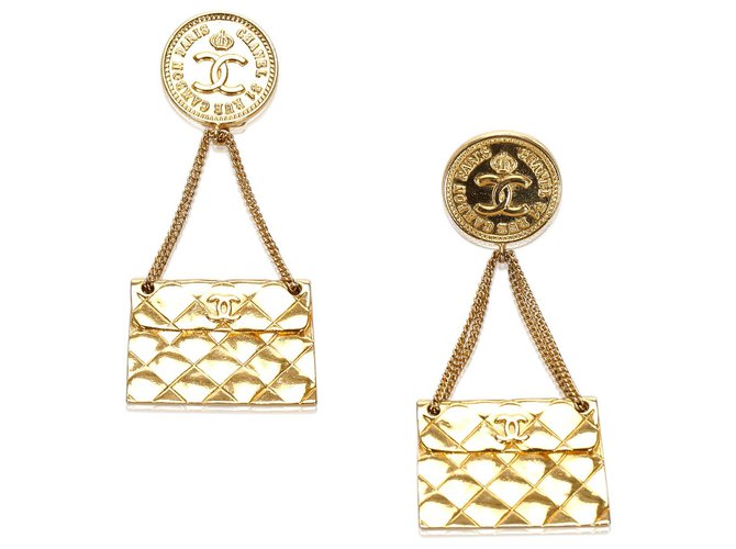 Brincos de gota de bolsa de moeda de ouro Chanel Dourado Metal  ref.183377