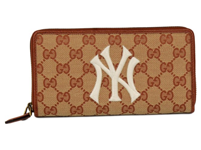 Cartera Gucci - colección New York Yankees Beige Lienzo  ref.183461