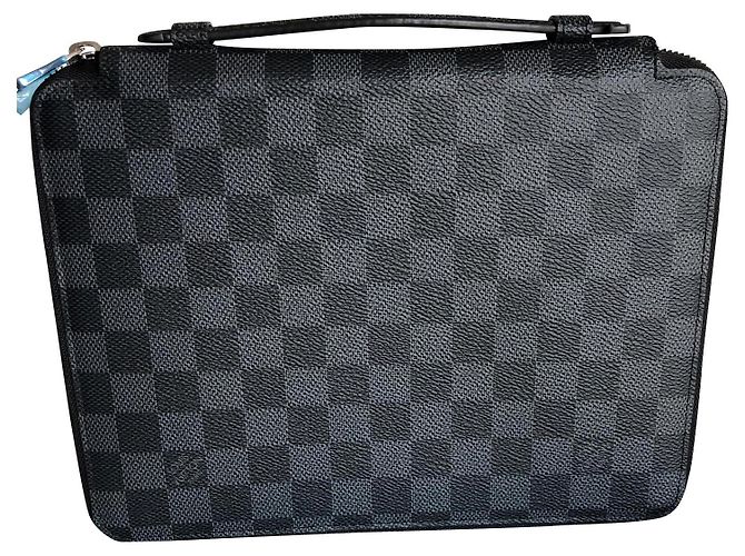 Louis Vuitton IPad Essential Gris anthracite