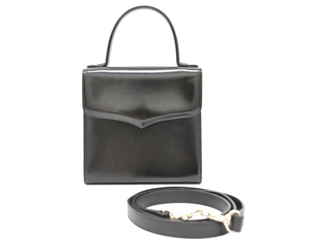 Yves Saint Laurent Leather Shoulder bag Black  ref.183656