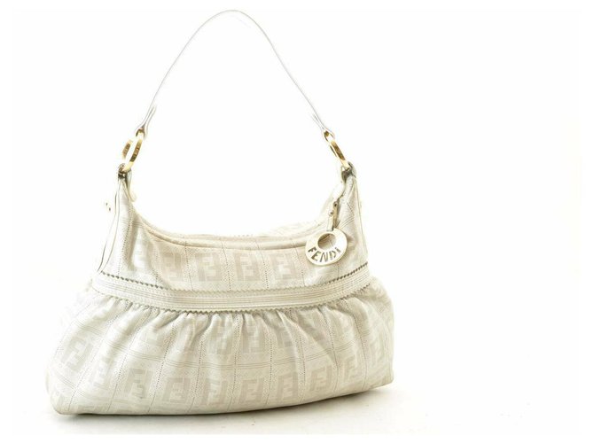 Fendi Shoulder Bag White Leather  ref.183663