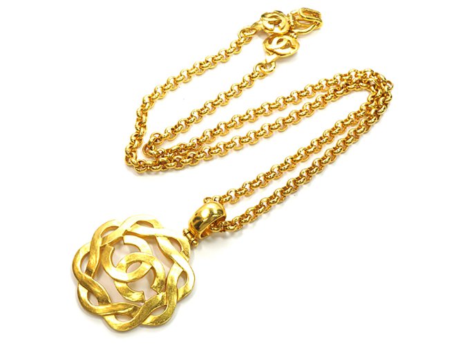 Chanel Gold CC Necklace Golden Metal  ref.183734