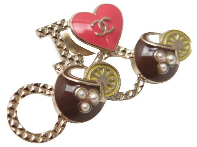 Chanel Pins & brooches Multiple colors Steel  ref.183822