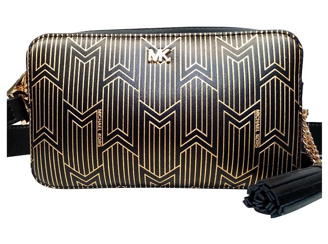 Bolsa Michael Kors de couro preta com monograma dourado Preto