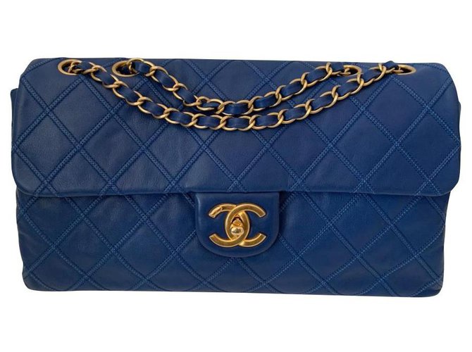 Timeless Chanel Blue Leather  ref.184234