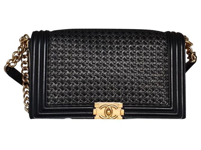 Limited edition Chanel medium boy bag Black Leather  ref.184382