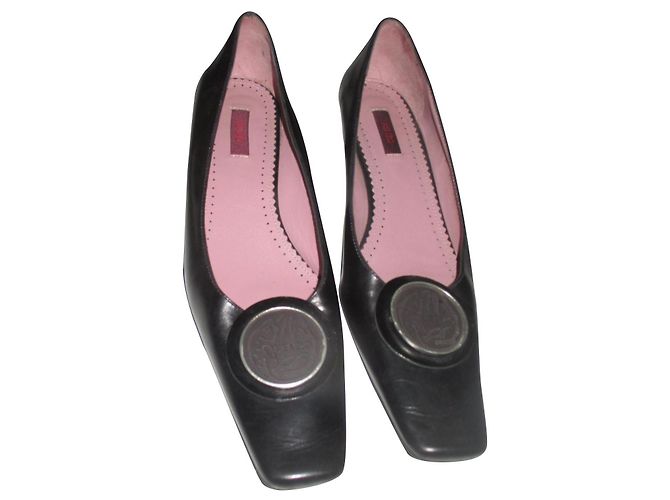 Kenzo Pumps aus schwarzem Lammleder Größe 39