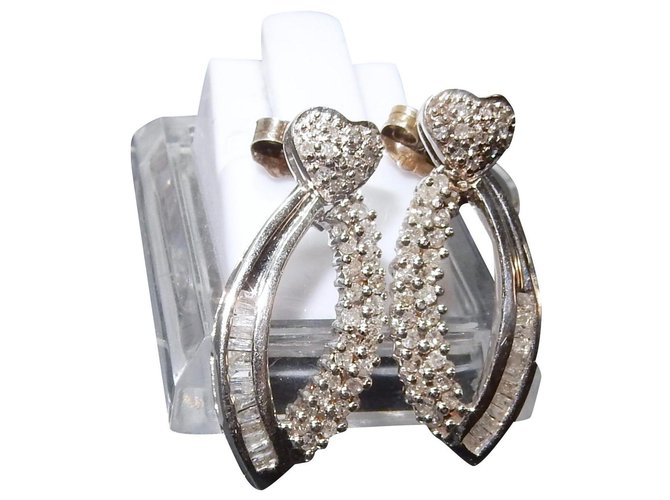 Autre Marque Boucles d'oreilles pendantes Coeurs en Or blanc et Diamants 0.52 cts Argenté  ref.184735