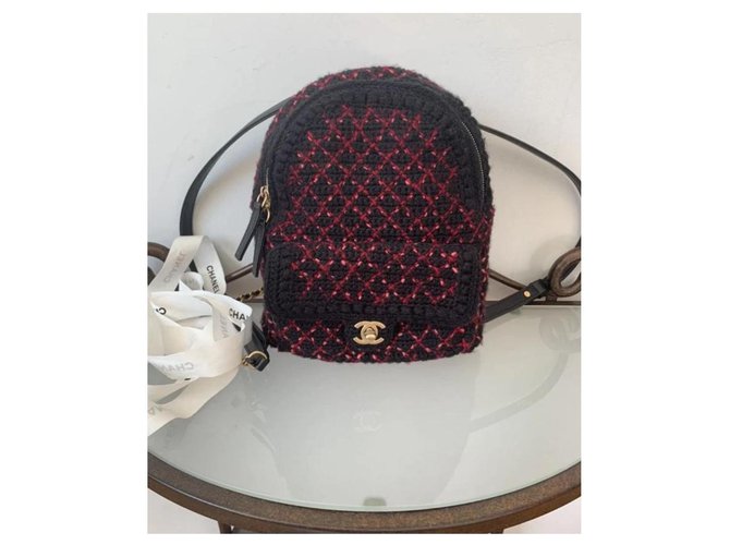 Chanel Knit and Gold-tone metal Backpack Black Pink Leather Cloth  ref.184782