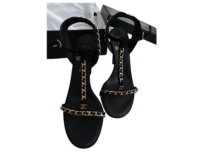 Chanel Chain Suede Heels Black