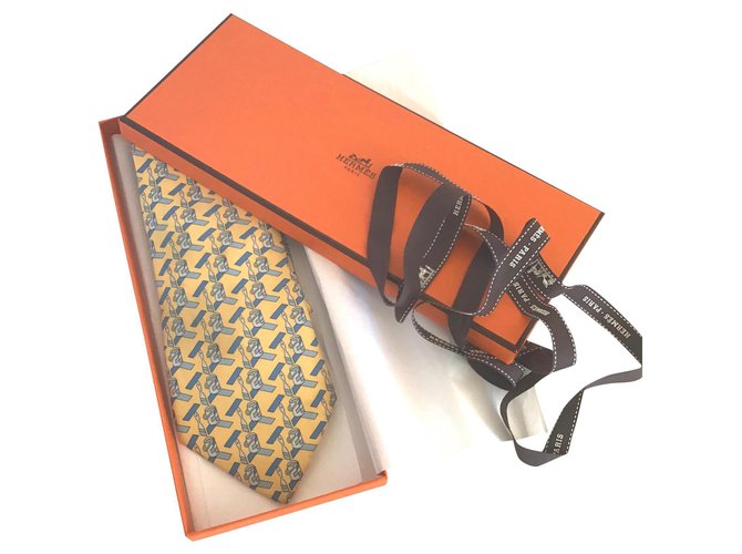 Hermès Ties Yellow Light blue Silk  ref.184913