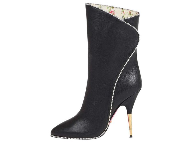 Gucci leather boots new Black  ref.185170